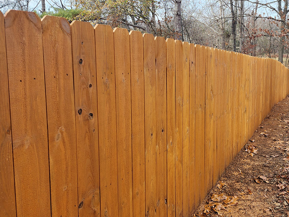 Fence stain and seal company in Oneida Tennessee