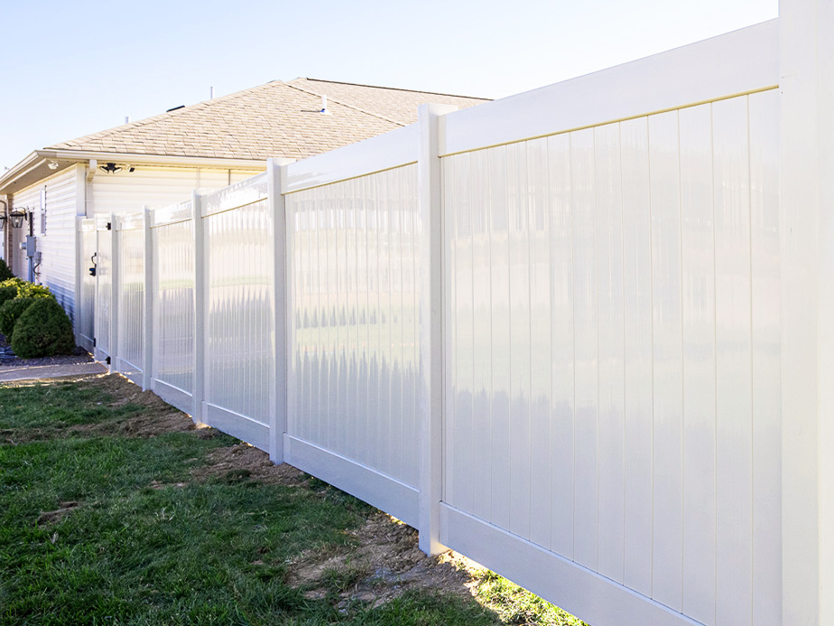 Residential Vinyl Fence Company In Oneida Tennessee