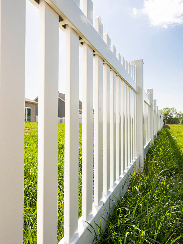 Vinyl fencing benefits in Oneida Tennessee