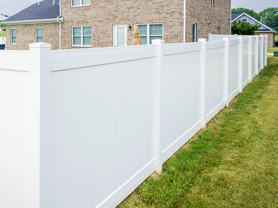 vinyl fence Huntsville Tennessee