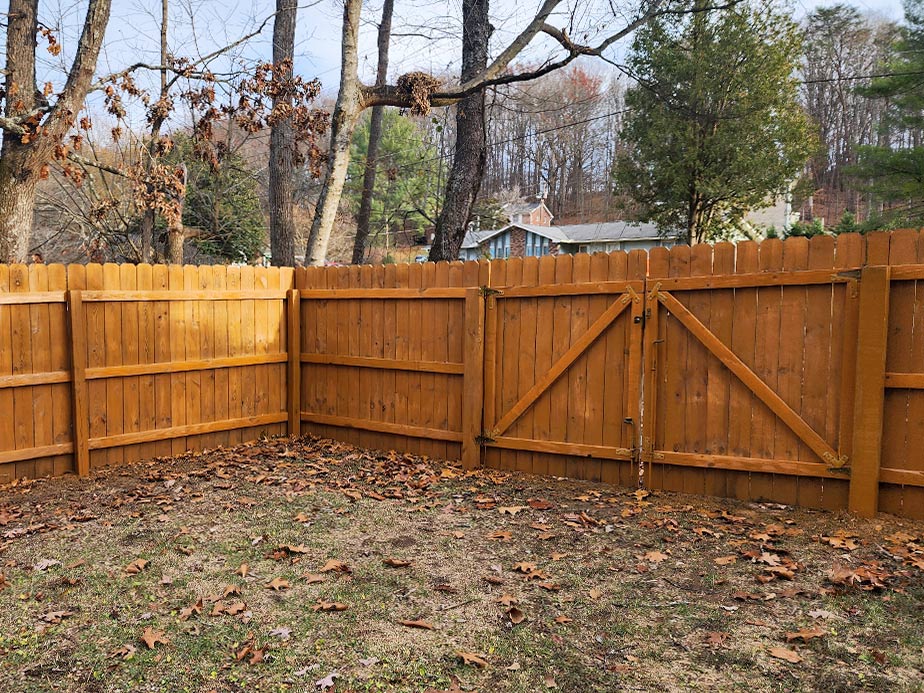 Kingston Tennessee residential and commercial fencing