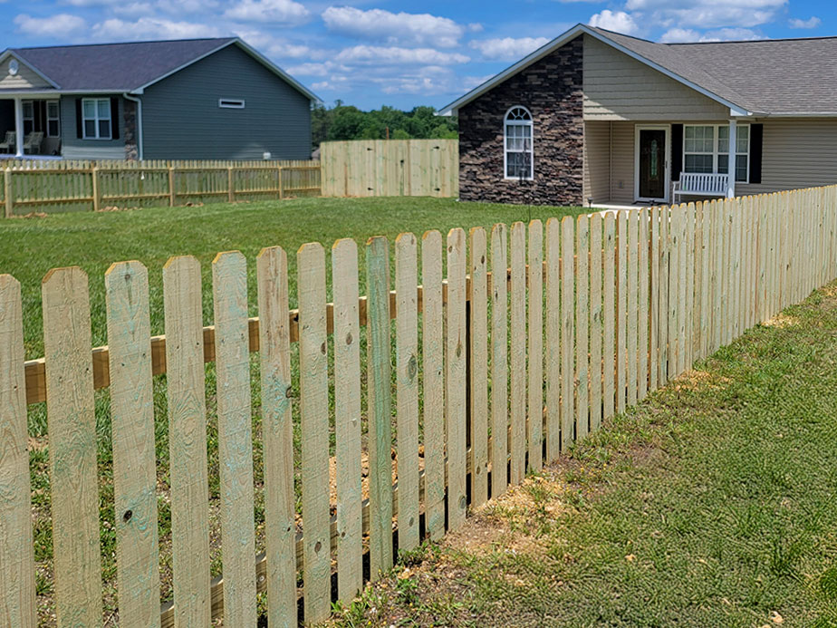 Oak Ridge Tennessee residential fencing company