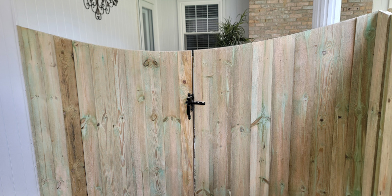 Fence Builder in Knoxville, Tennessee