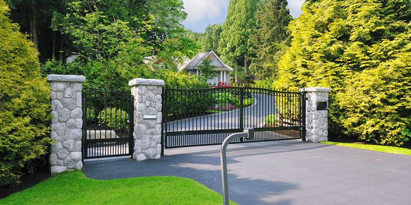 Driveway Gates: Four Reasons You Need to Consider Having One Installed